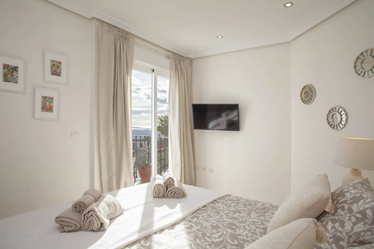 33262d11-4ba6-4830-961b-23fe173e831e