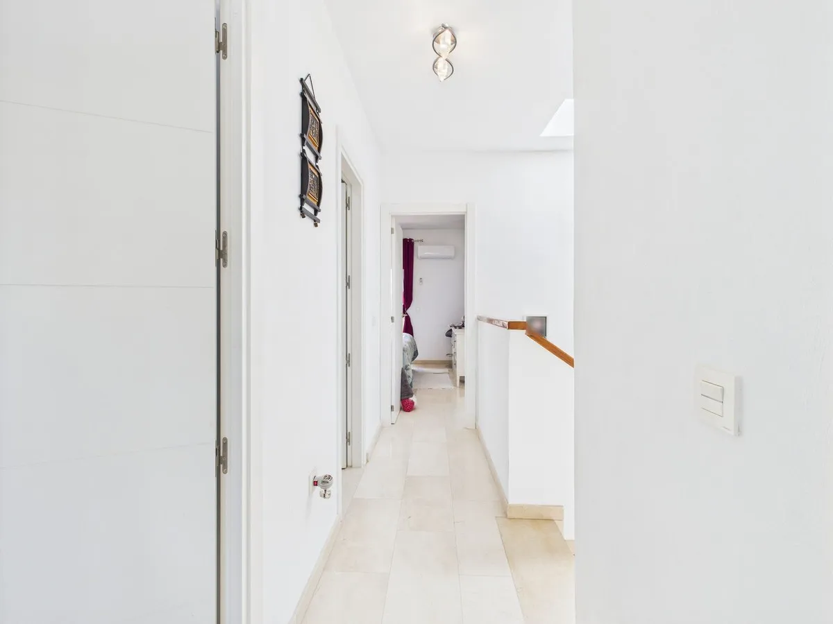 097e483b-49a6-439d-8a33-dd3d34e12241