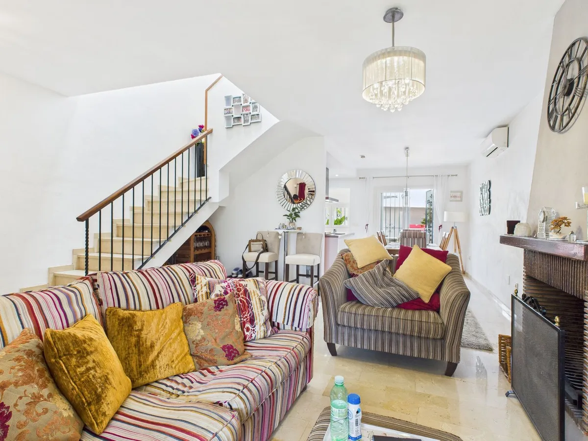 7044166d-a360-49a1-ba5b-57e149c44052