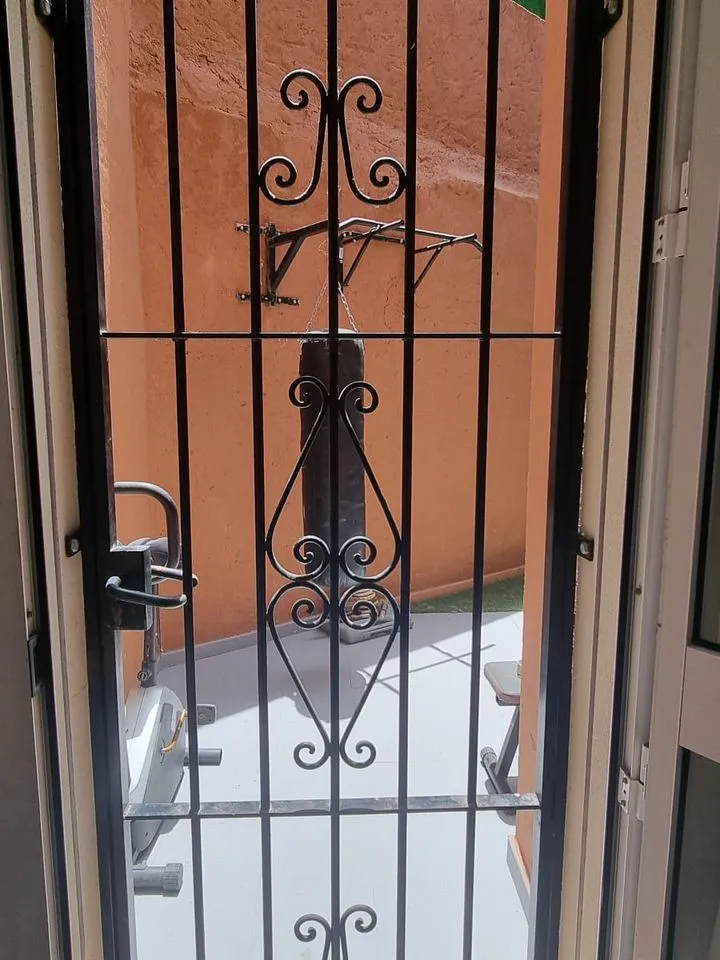 e6337859-a27f-42d3-bac9-38d8d487fa3f