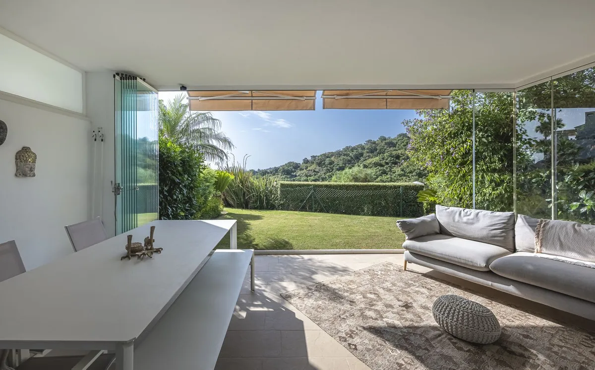 40b70f0d-5ab8-467c-b21a-d155beeb40bb