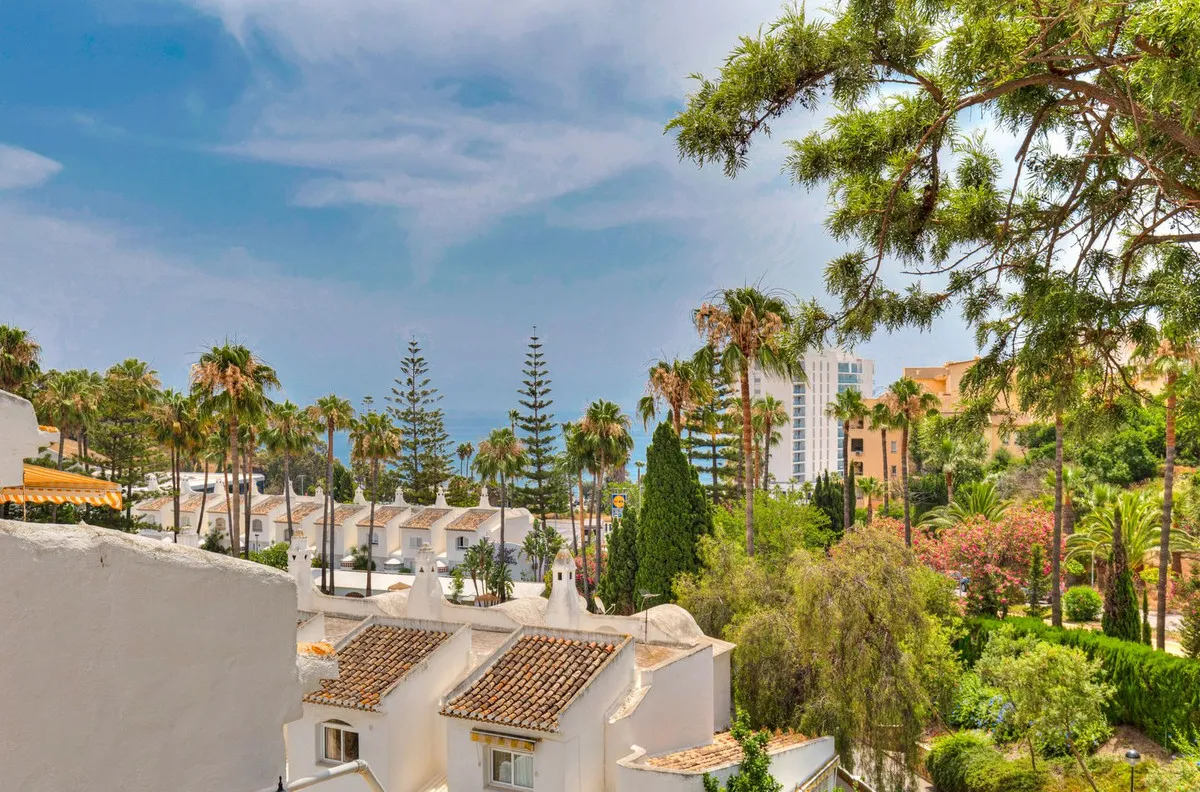 4008b32c-f060-49fd-b4ab-aafe22e84a7d