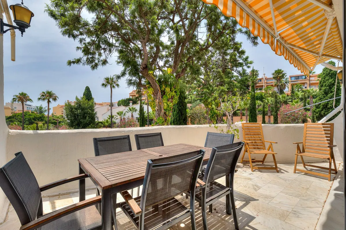 9d90ff5e-4308-4f35-bbc8-33c01693d87c