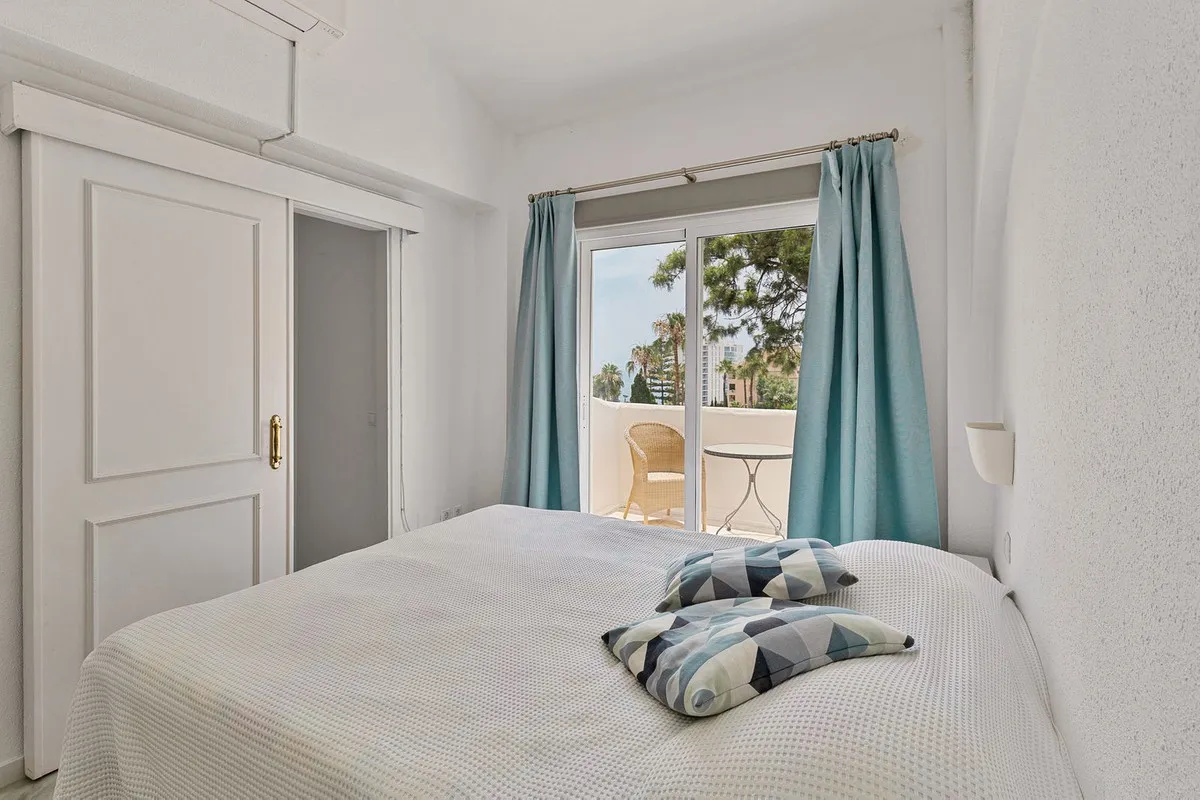 da56b4a7-ddfd-4a35-a280-eb5975030f21