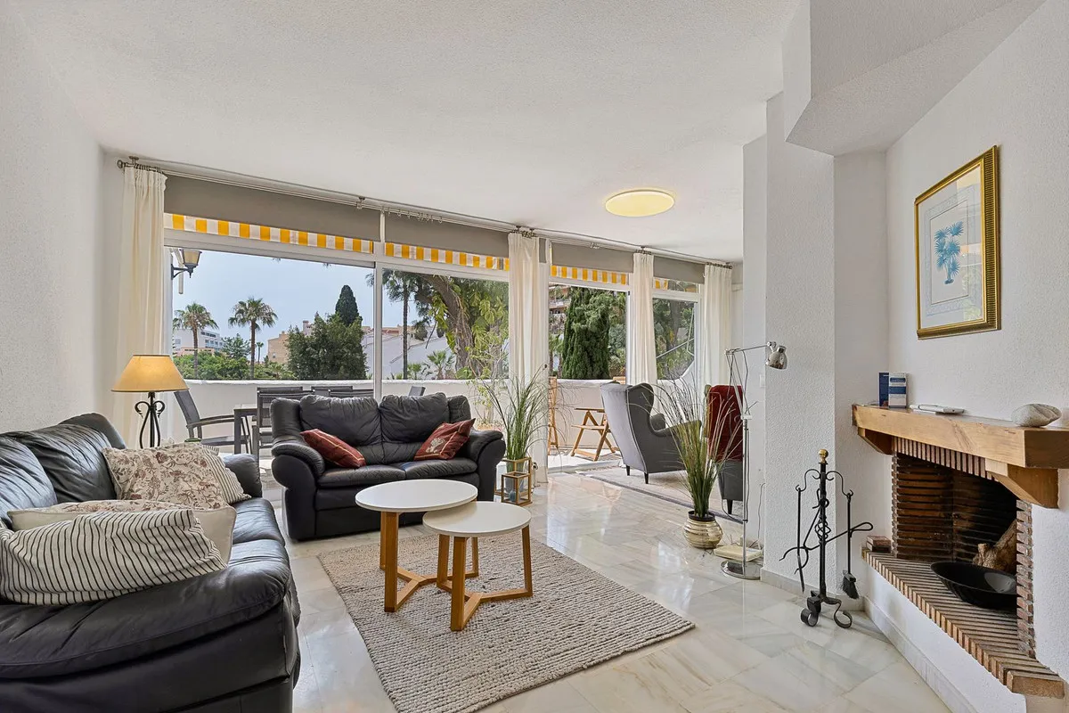 e462b9ff-6490-41e2-b962-3b22b376f48a