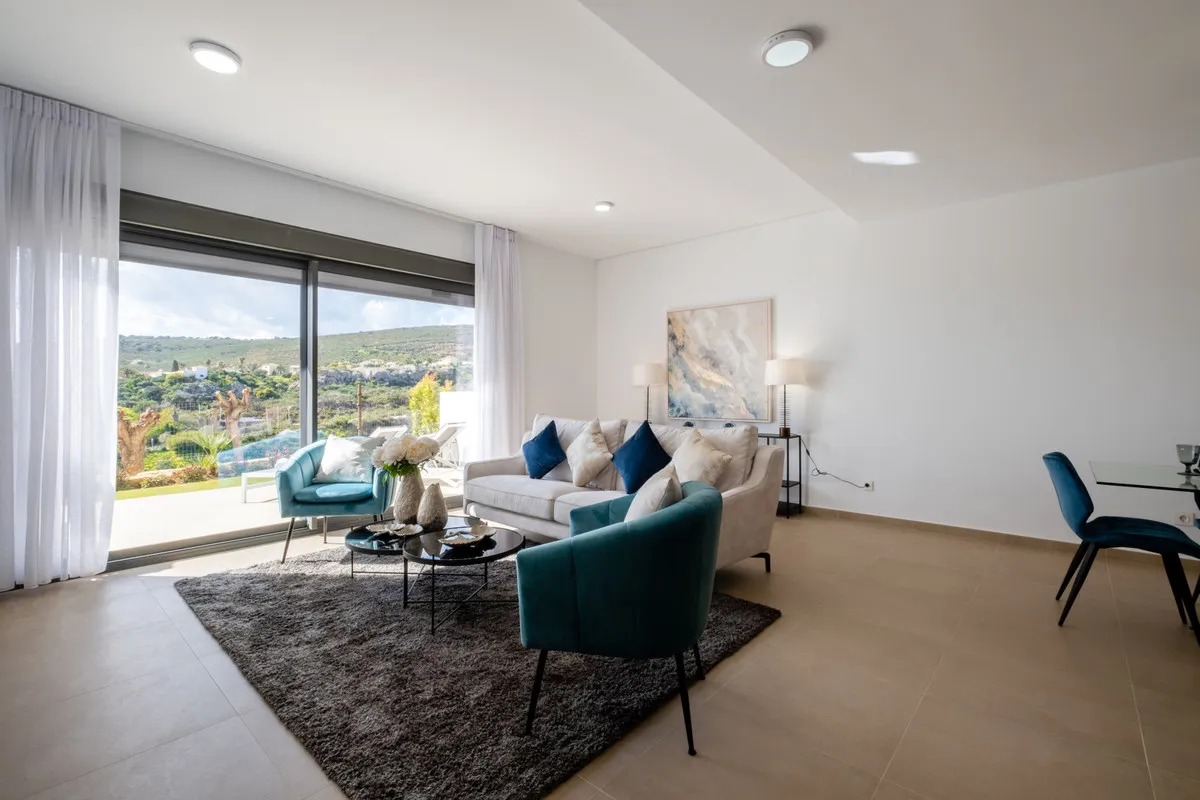 803366bd-1bb2-4947-acd5-bf6720cc8fd2