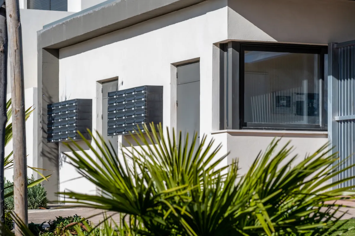 b5f042b3-9d0c-4288-b1b3-96dc4bfc2c7c