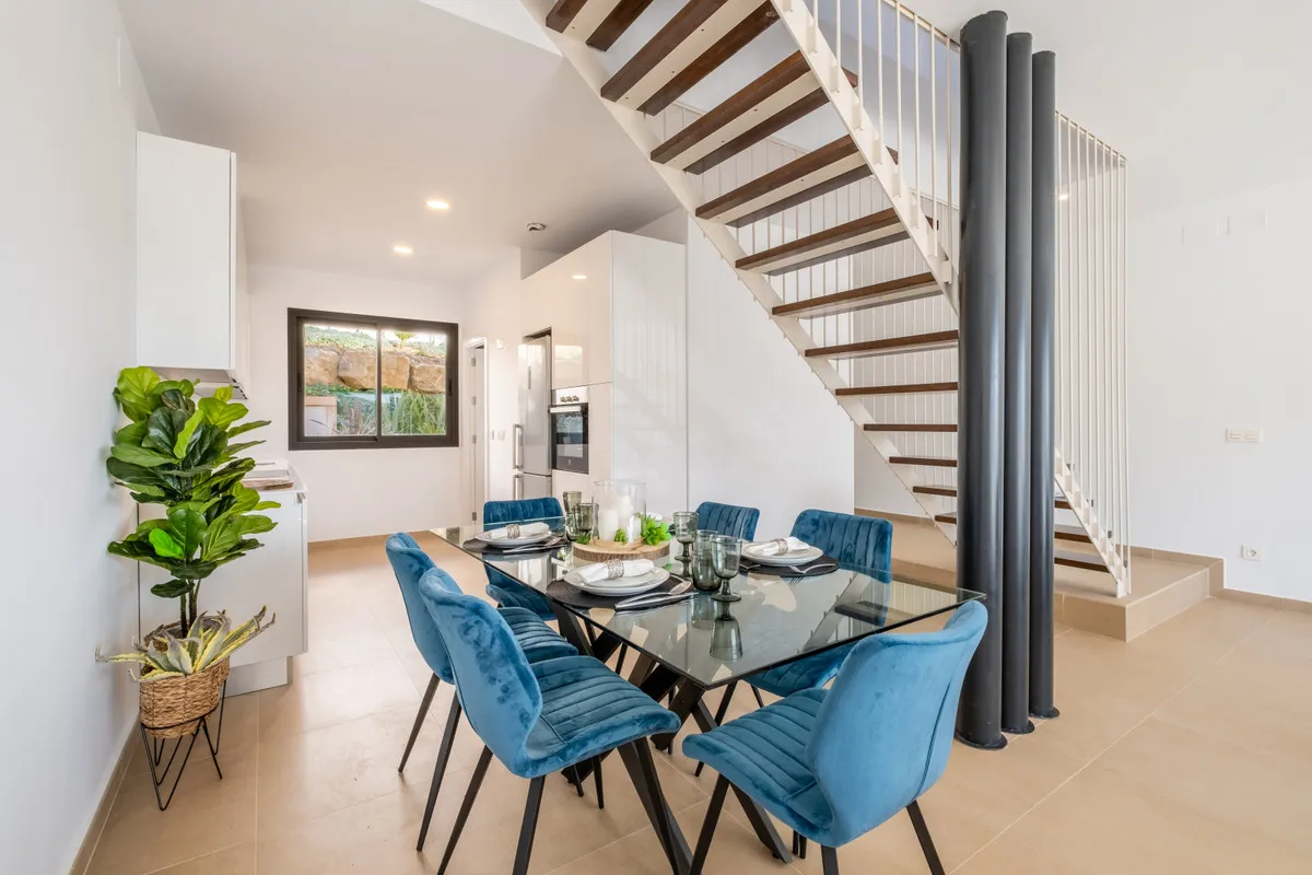 c525b950-5b17-463b-b540-da18012ba716