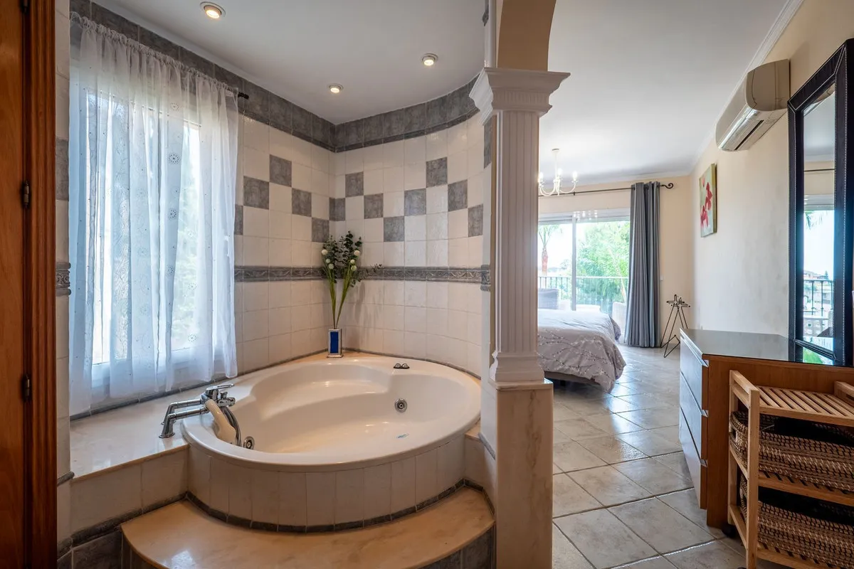 6462b2b2-a599-4936-9f91-e5cf85e49efd