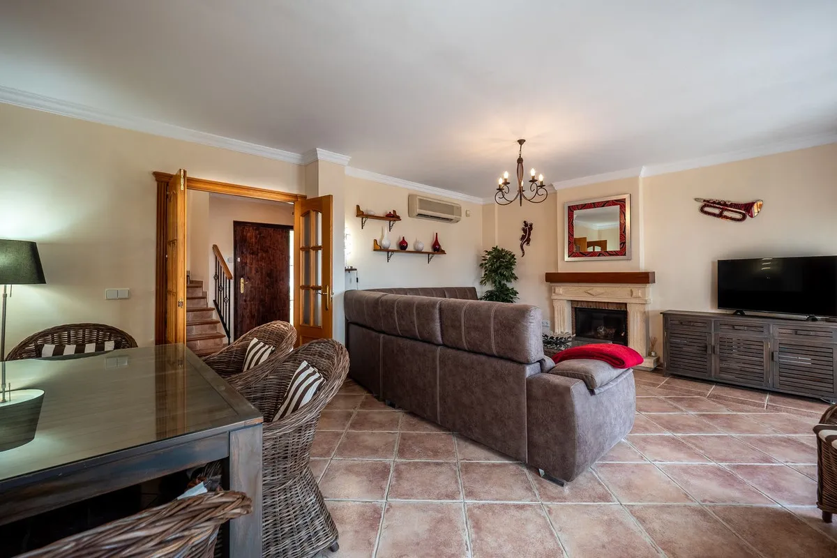 beb01ee4-6d72-4b65-b5a8-d6ad11e93d8b