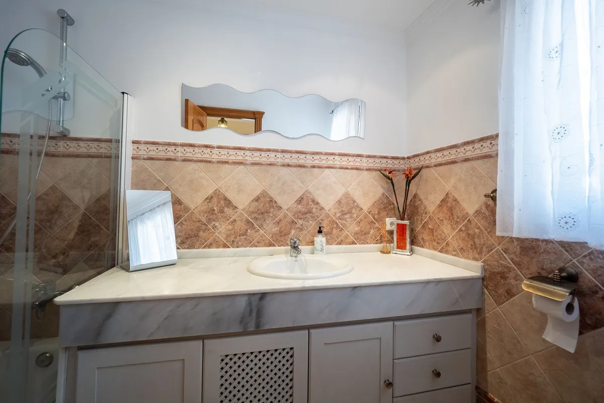 c56b5771-8e23-479d-a789-e407b9c26c43