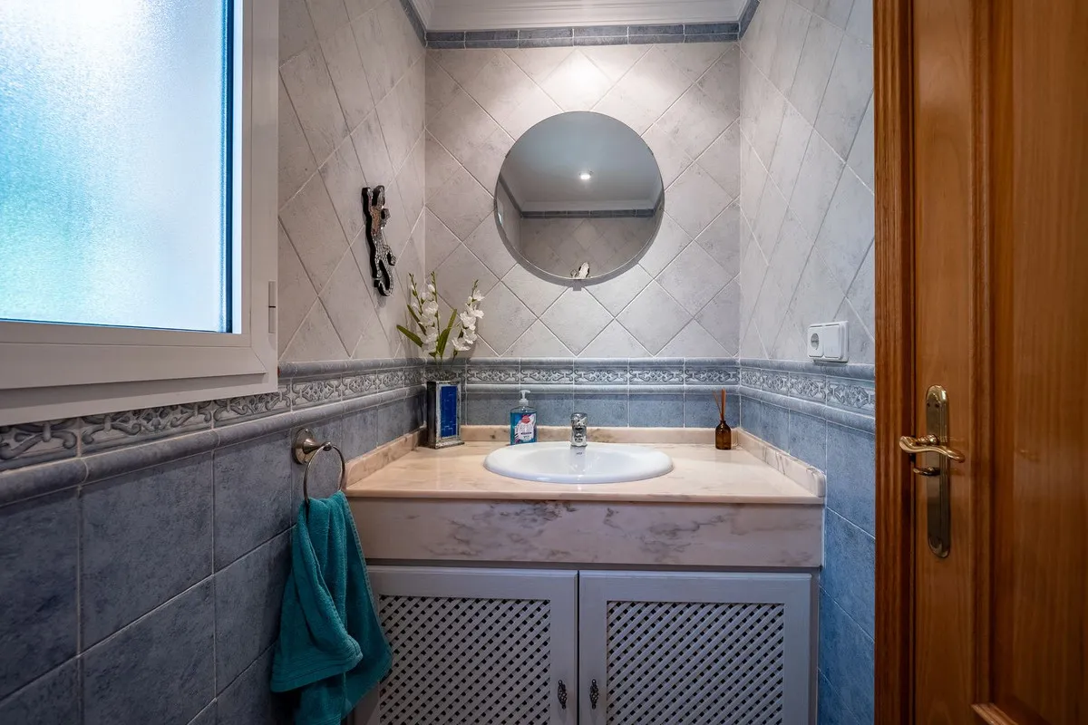 da8ddc21-79f7-41a9-8a4f-2880419bcbb5