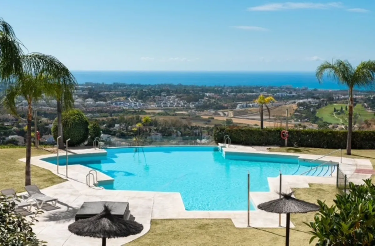 da0f2e01-c06f-42d9-96dc-e18b4aa613e6