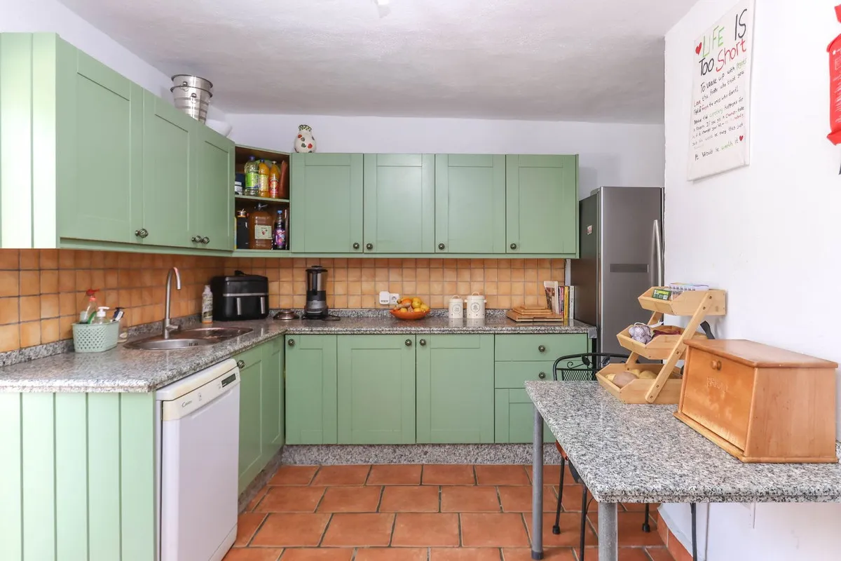 3f7ba693-4641-4060-bc10-164a2a0e58bd