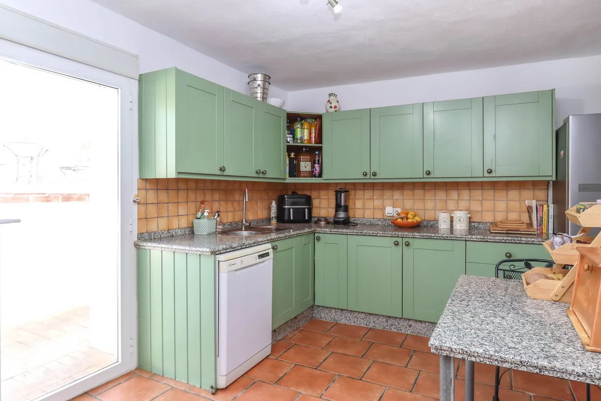 8d11a0ec-05b0-4688-9585-2e5024f97ae5