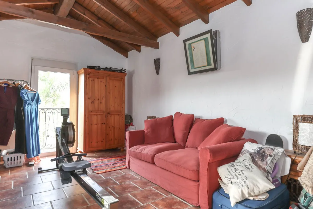 b33cfe9e-1621-4ea7-a382-4e4ad2e7eb56