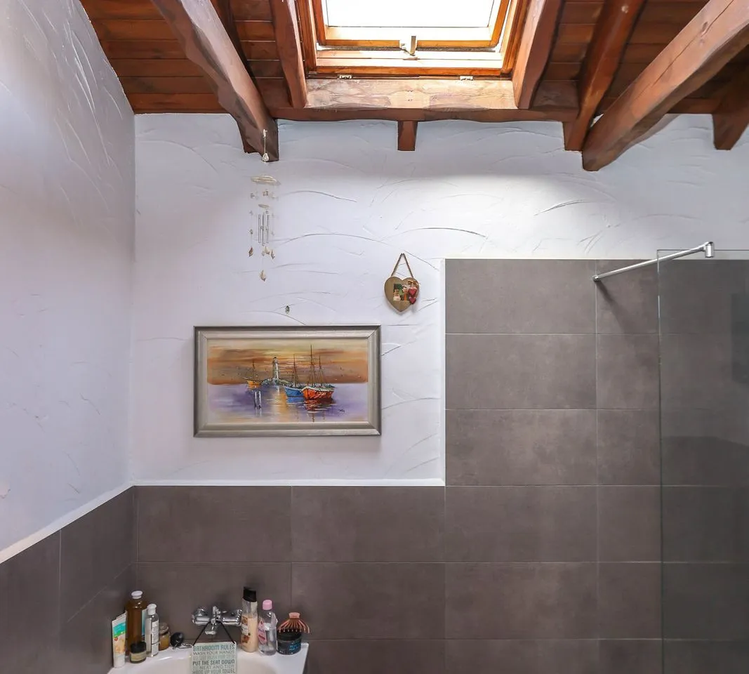 fe342352-1c2b-4dc0-9bf7-c6c5b77a0f54