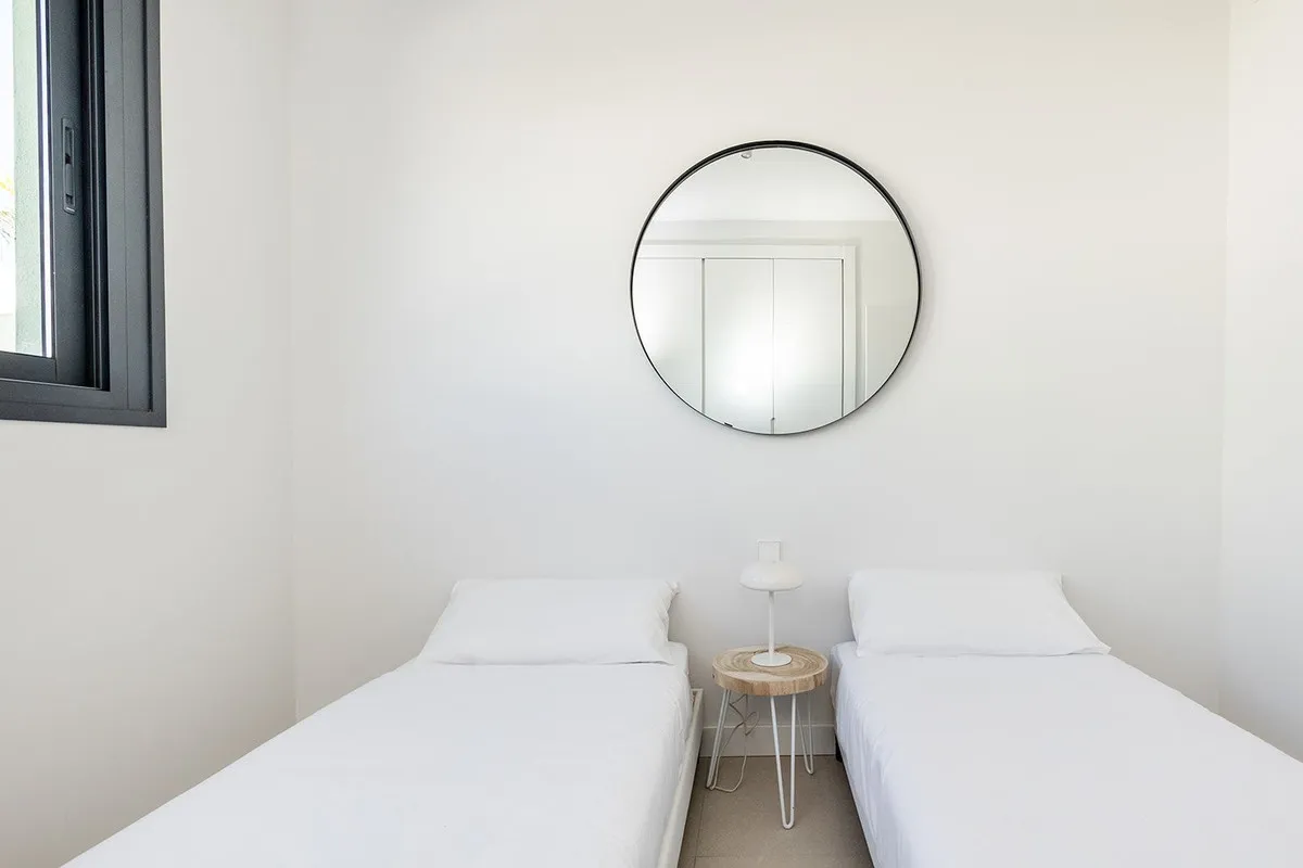 040d6851-6bf4-4155-a2ba-c40bba2a2869