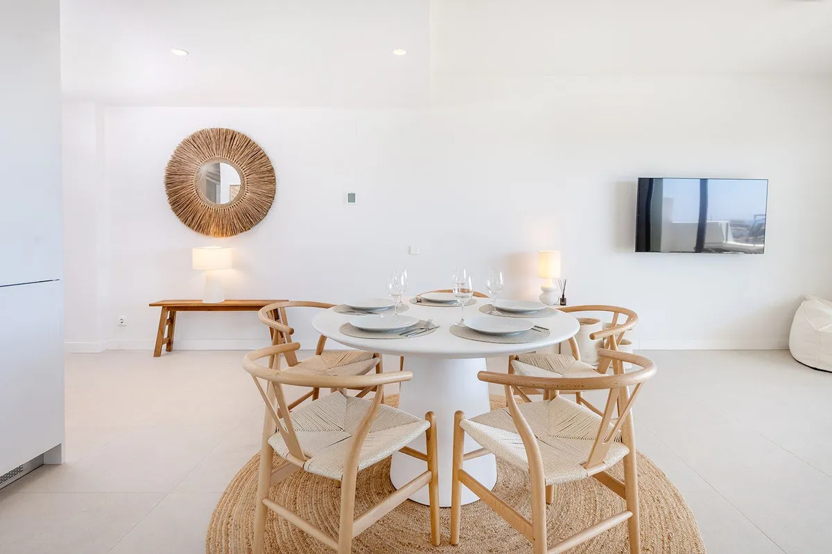 1daee348-e1ba-4b13-bafa-99bb59f19ae8