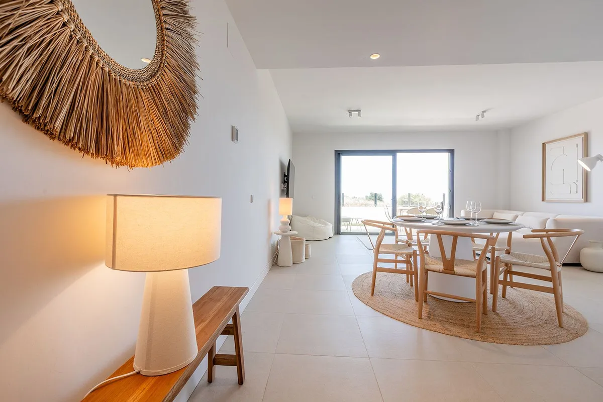 2d21cb12-603d-4325-ad9b-91ba78b9f69e