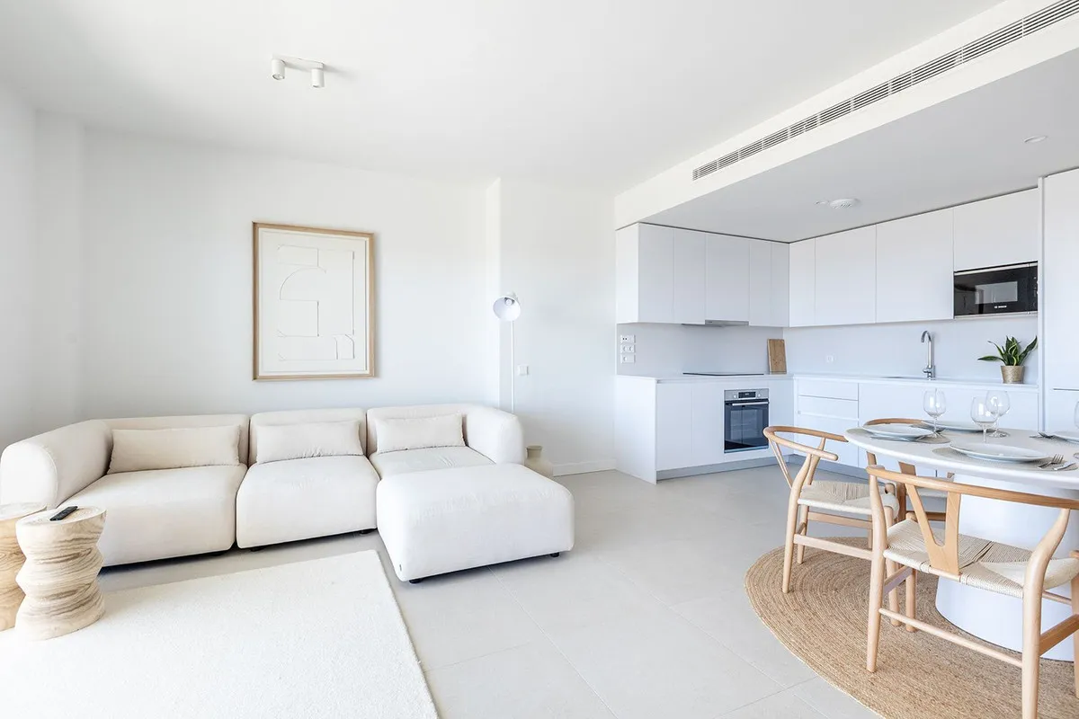 4a1345f7-fb06-442f-a373-5a132c5eeb76