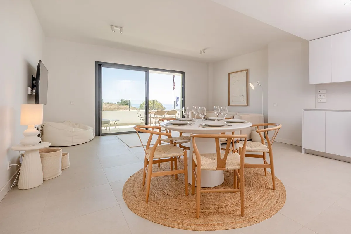 52e22454-66e6-4ad6-bf87-0c0b301e83ae