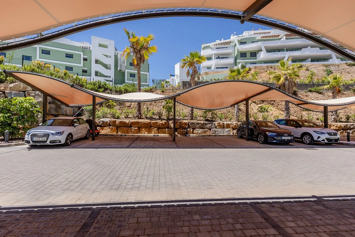 5ec52864-e642-4e6e-bec9-aea846952abf