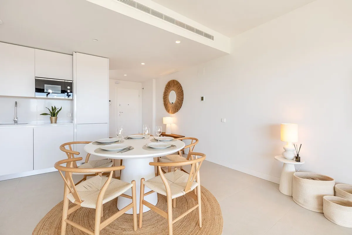 6397d468-1fd2-406e-813d-b5bf17a1d573