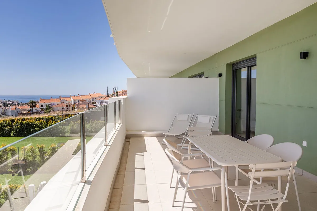 c3fff1d8-d12e-469e-a979-d557a2dd89a3