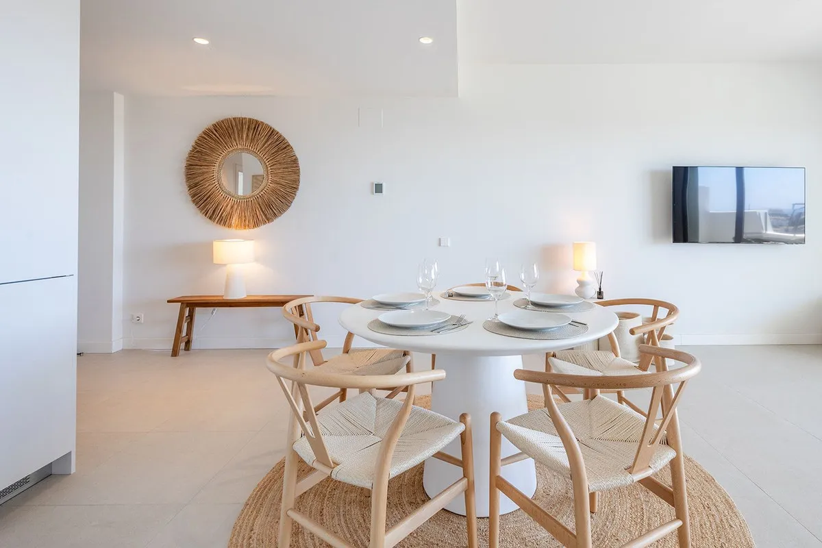 db7b27b2-1194-459c-ab46-3f54a2ec92ad