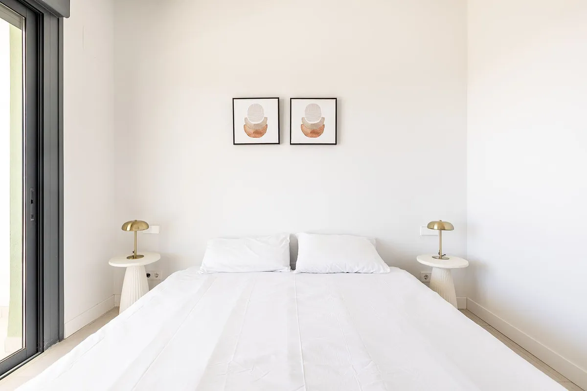 ed384987-8f67-44c2-9a0e-e0b14fe616ce