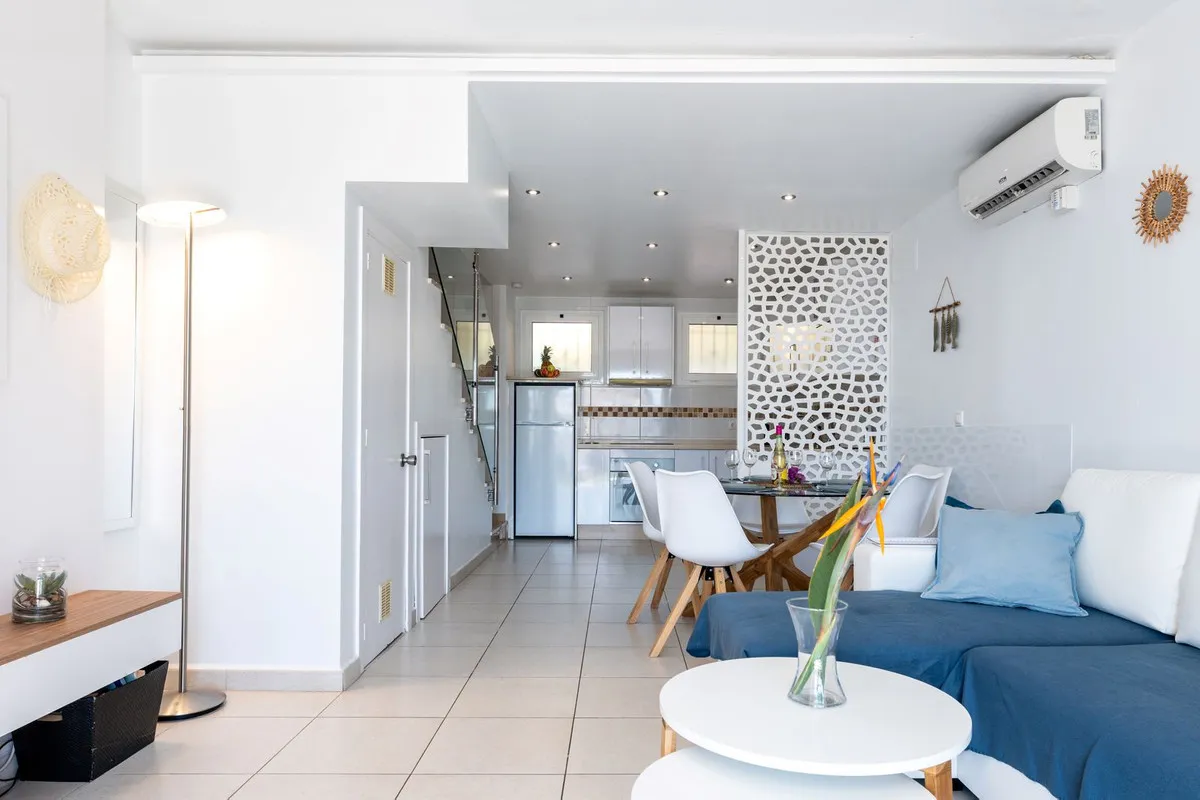 1d0aad63-cd5c-471f-bc0b-a86c07293048