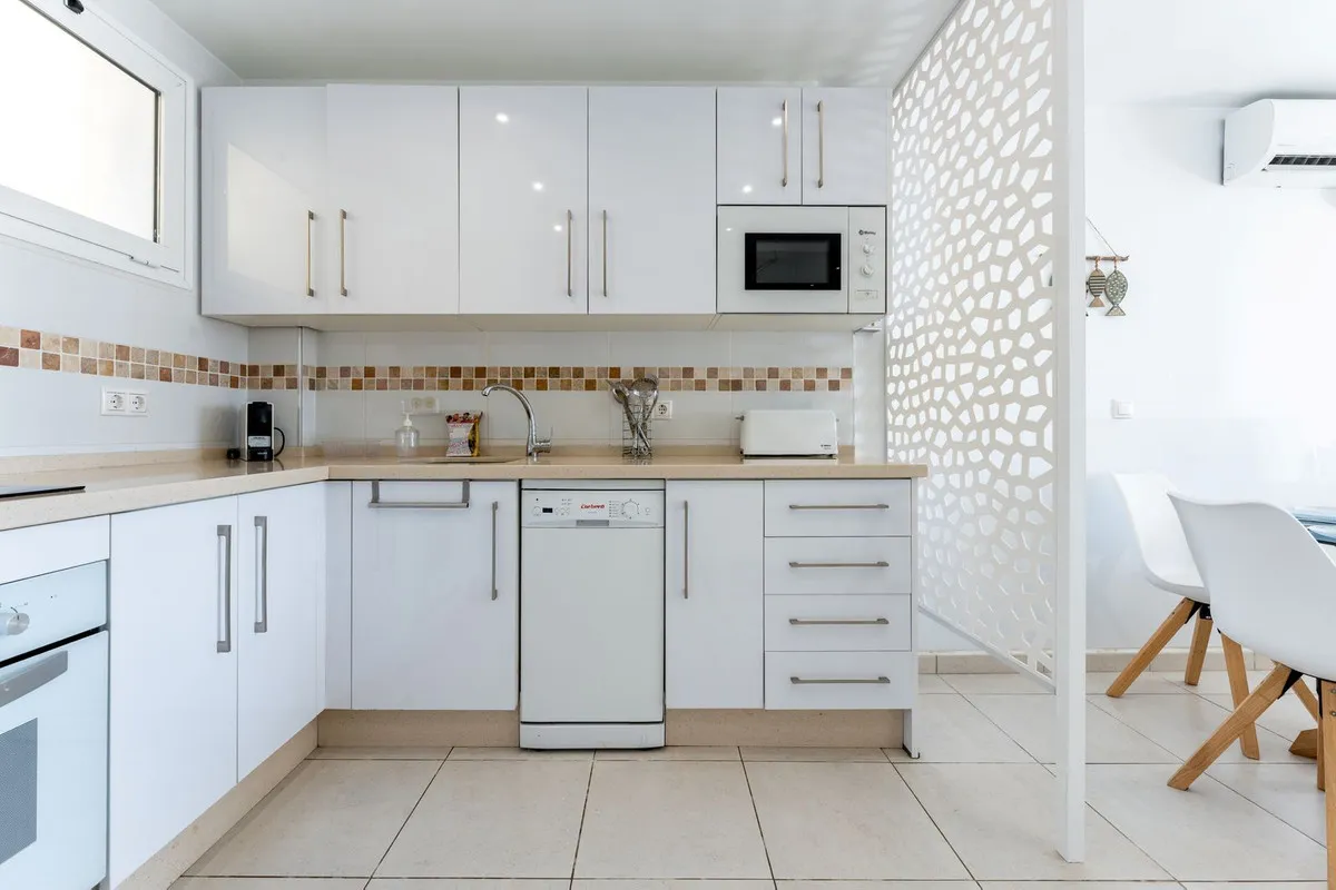 cf5492a9-3a82-43c8-8bfe-264ef9d22fbb