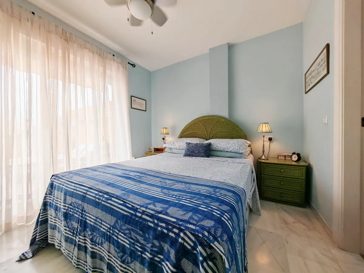 2da9b0ac-a9d9-4f79-ac4f-f28b82163157