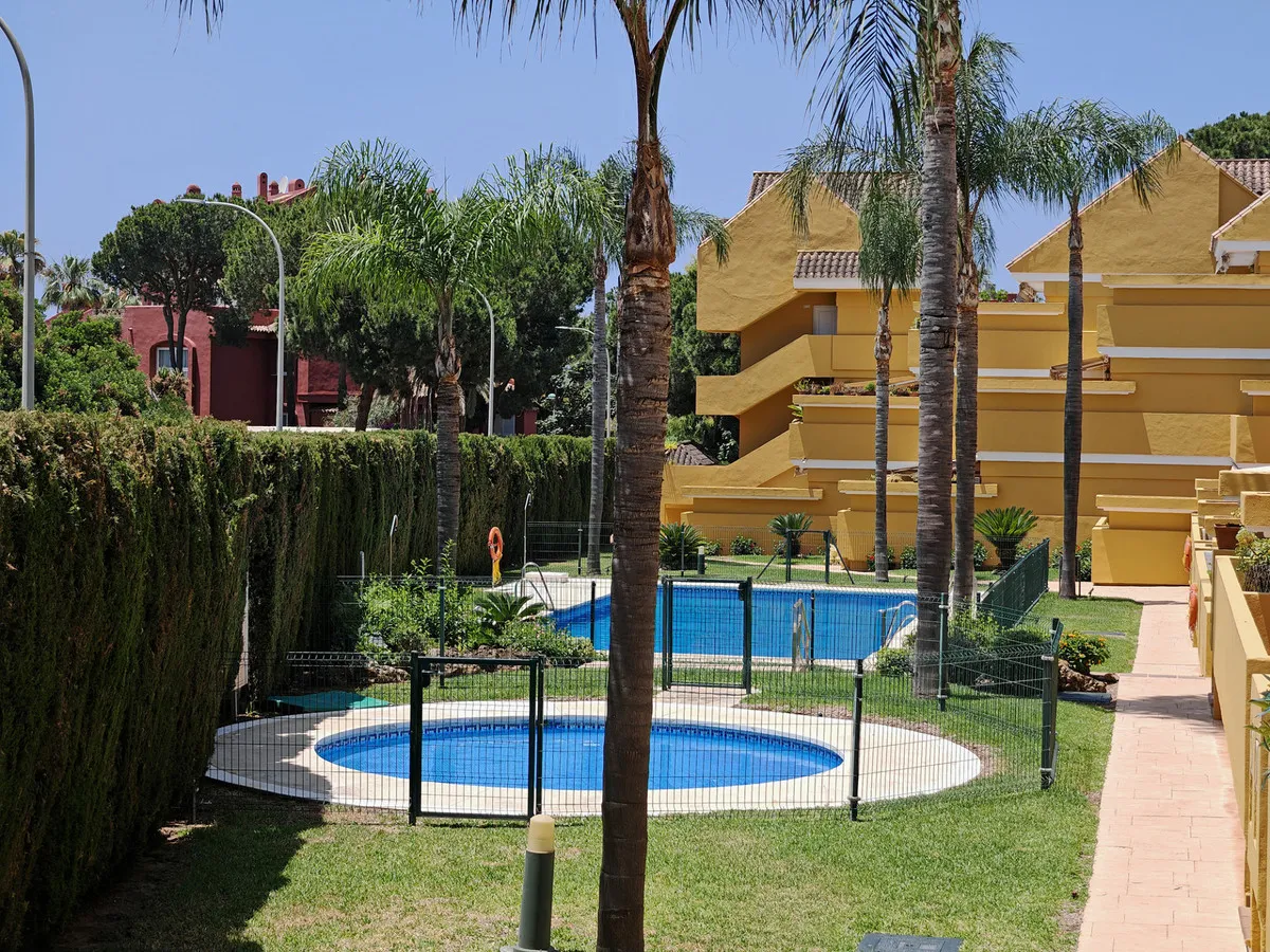 3b12b322-5db9-4341-957f-c1dd33a4f22a