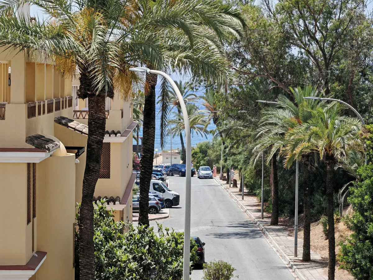 b110e7b3-561d-4a1e-aefa-7cd1d409d3e4