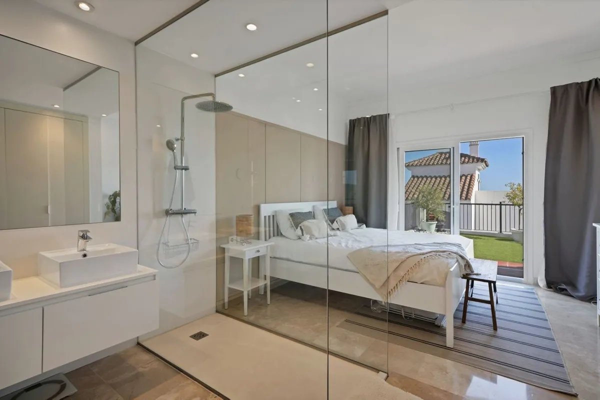 5f4fbcdb-3453-4b8c-bf32-3f4f546acb18