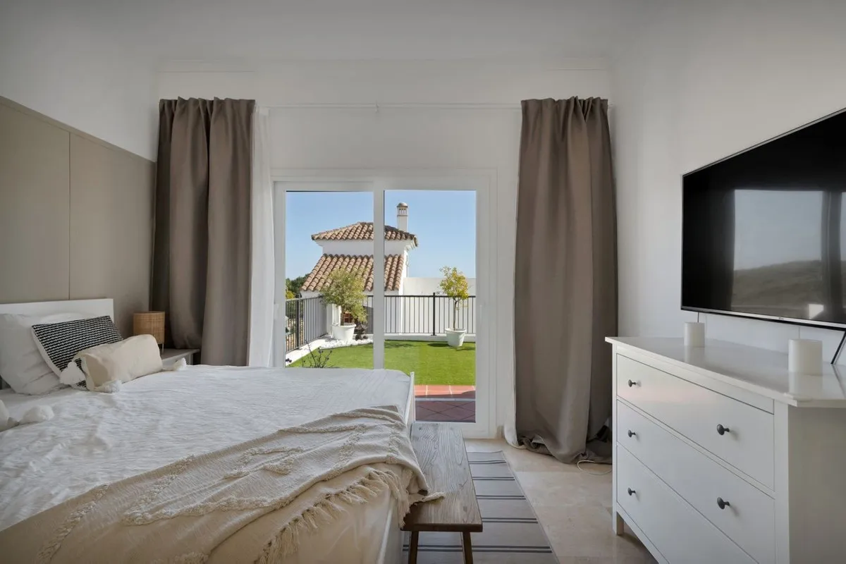 d259b961-04ae-44f0-9764-e7b960d30005