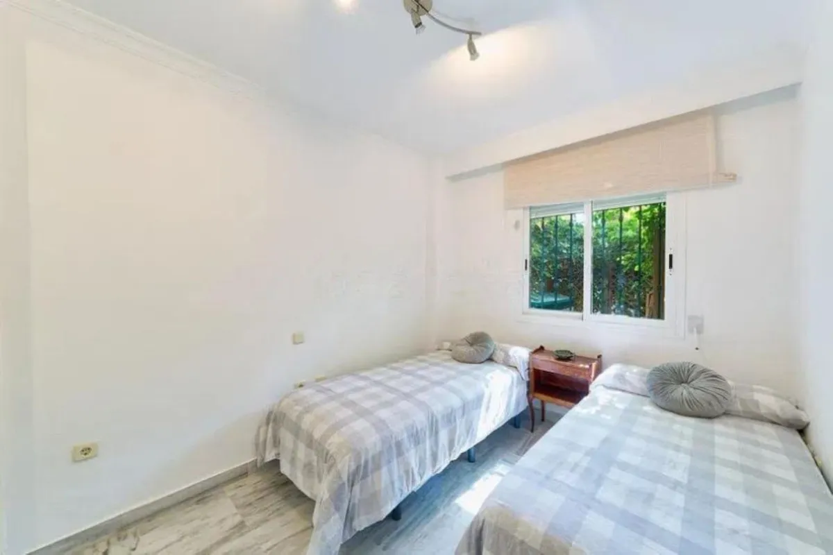 34078327-e942-4089-8a06-44a568599a70