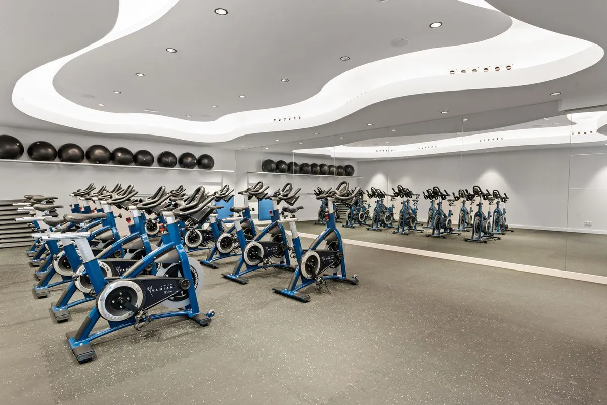 b3115e49-3c53-4528-81b8-f970730f0877