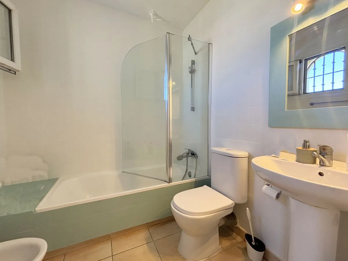 f643f604-96f9-4979-9980-05b93d65ce86