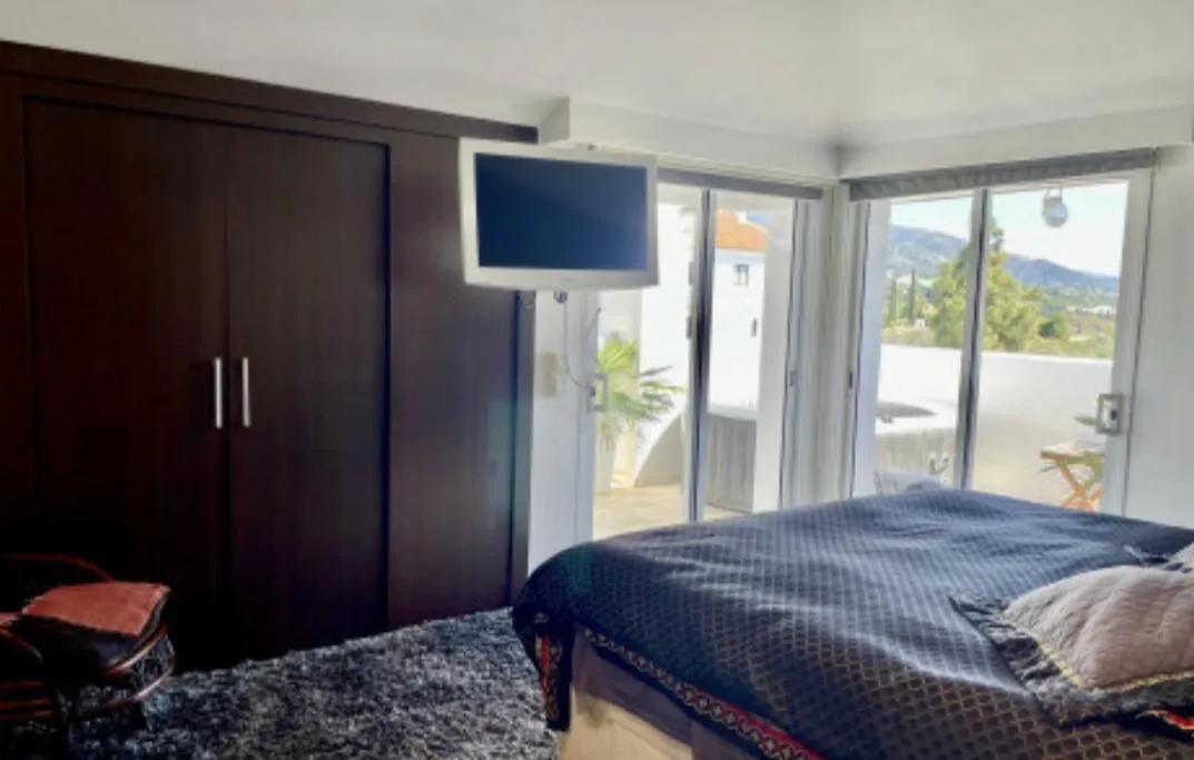 c9060ec1-b847-4d45-acd2-a456b207b2d4