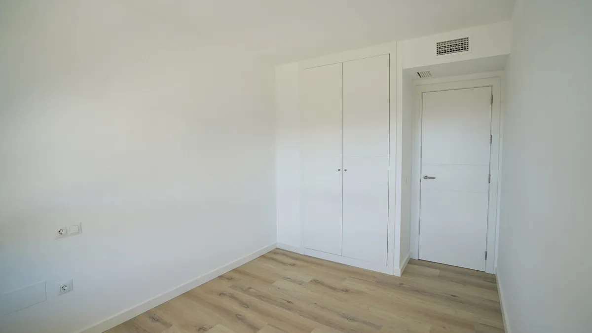 5ca7d9ec-efe7-4385-b603-8b202e058823