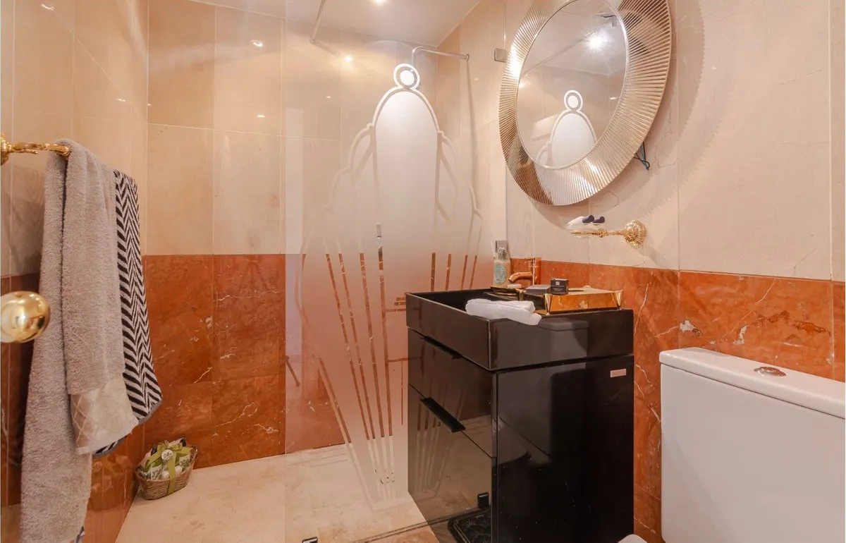 73a81ab1-4753-40a1-8a1d-6b6a204e1ec4