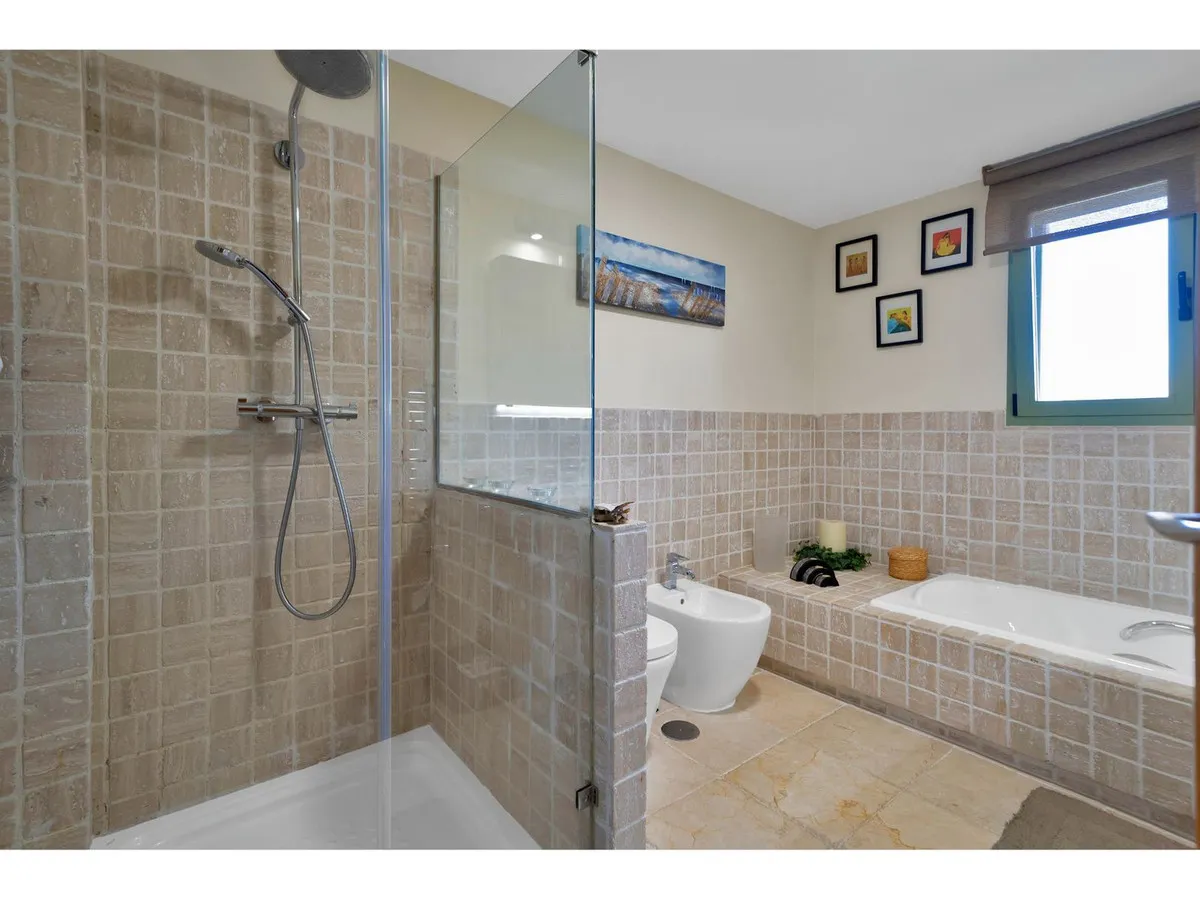 4c79b25b-2ac4-4192-92d1-2644f74d2bf5