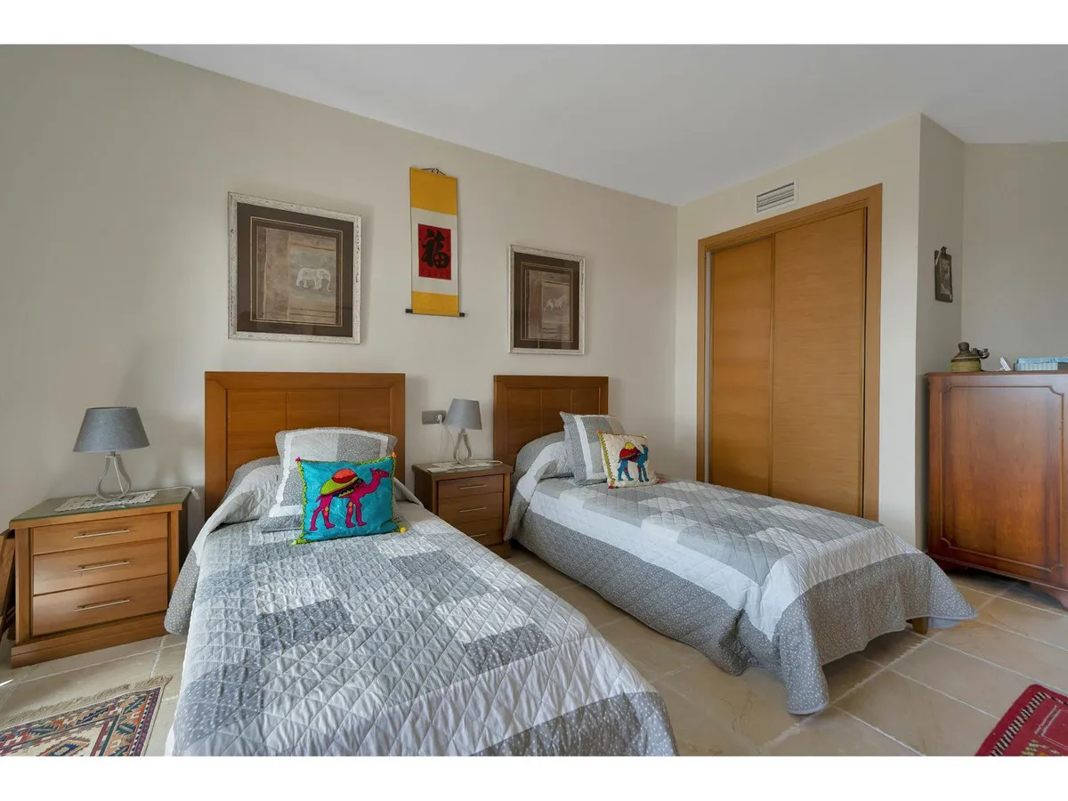 752edbed-6ebd-485d-b118-a1ac81d7d37b