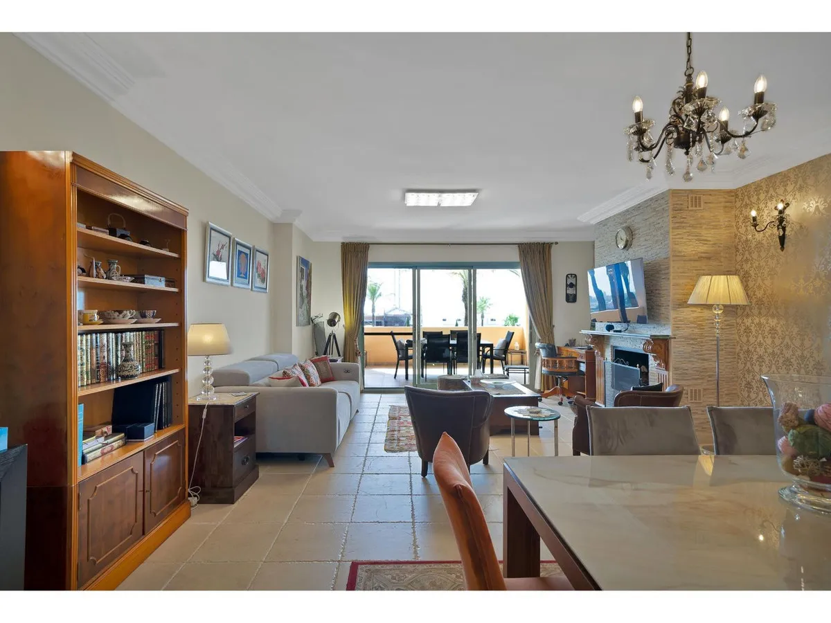 800c0a17-5604-4ae8-bbe9-17bbf07fd885