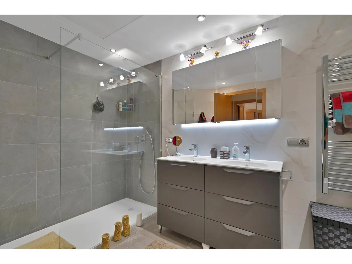 941a47e8-4e09-4a84-8ddc-1224555fb7a0