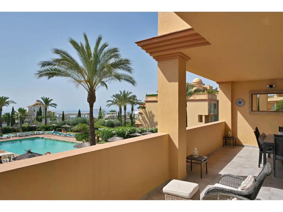 c8c5516a-5e30-47a5-a7e3-b491786b2401