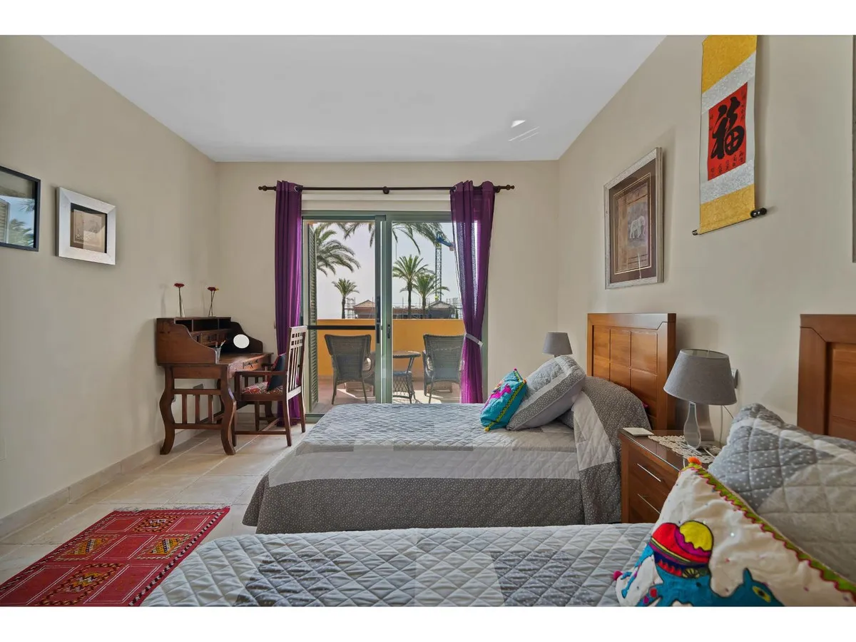 d19d752e-fec7-4458-8f7c-f3233602f972